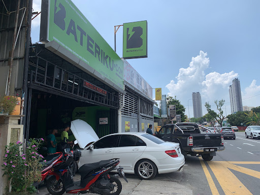 Car Battery / Bateri Kereta Bayan Lepas Car Battery / Bateri Kereta Bayan Lepas