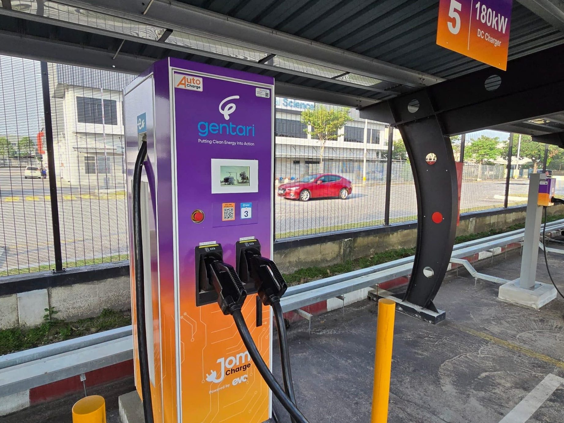 jomcharge stesen pengecasan